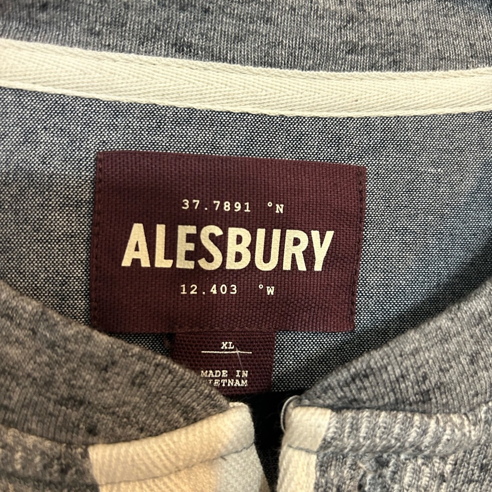 Alesbury XL Henley shirt. - Picture 2 of 4